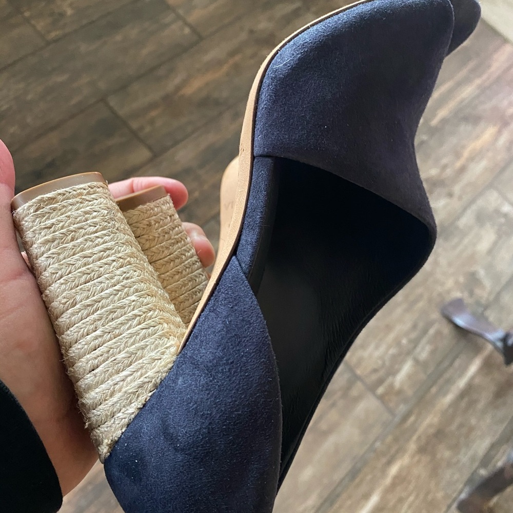Vince Suede Navy Heels - Picture 3 of 13